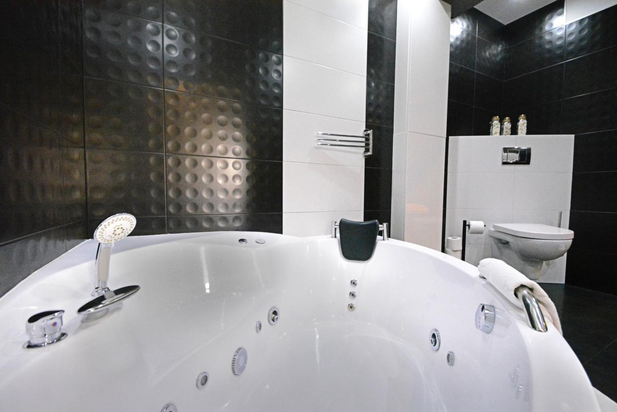 Apartamenty Bryza - Osiedle Debina - Sauna シフィノウイシチェ エクステリア 写真